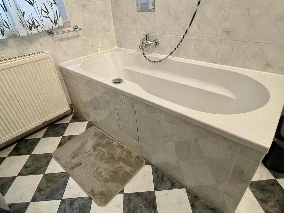 Gemutliche Wohnung Mit Super Lage Wenen Buitenkant foto