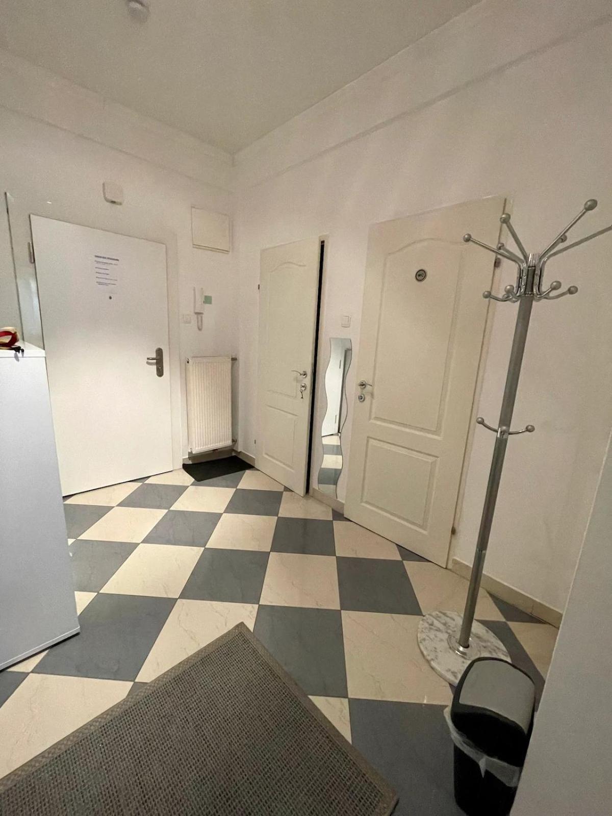 Gemutliche Wohnung Mit Super Lage Wenen Buitenkant foto